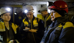 На Донеччині стартувала програма навчання жінок промисловим професіям