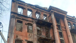 В окупованому Маріуполі планують знести будинок з колонами 1920 року побудови