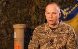 Нестача озброєнь і затримка допомоги: Сирський прокоментував загрози суверенітету країни