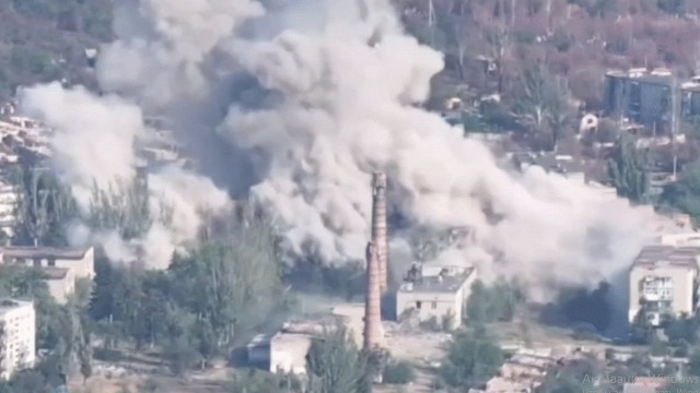 У Соледарі ЗСУ знищили командний пункт російських військ У Соледарі ЗСУ знищили командний пункт російських військ