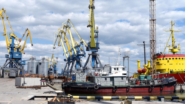 Морський порт у тимчасово окупованому Маріуполі нарощує потужності Морський порт у тимчасово окупованому Маріуполі нарощує потужності