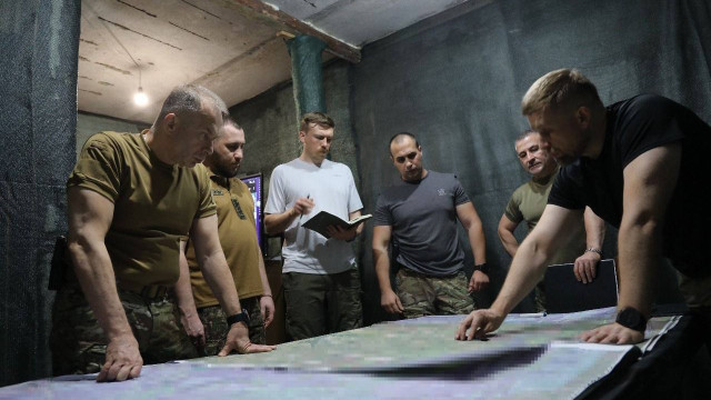 Сирський посилив оборону Покровська через зміну тактики окупантів Сирський посилив оборону Покровська через зміну тактики окупантів