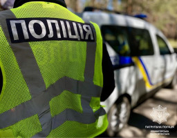 Поліція Краматорська та Слов'янська забезпечила порядок на кладовищах під час поминальних днів