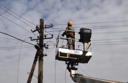 Енергетики повернули світло для 52,8 тис. абонентів у Донецькій та Дніпропетровській областях