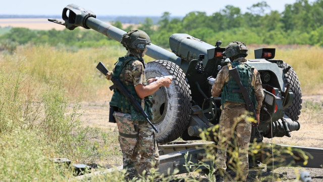 Ворог тисне в районі Покровська: командування ухвалило важливе рішення