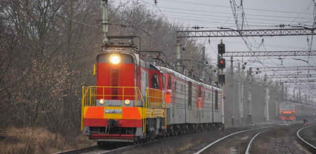 Ворог запустив тестові тепловози між окупованими містами Донеччини