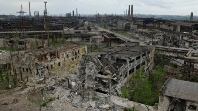 У Маріуполі окупанти планують збудувати трасу через територію "Азовсталі" У Маріуполі окупанти планують збудувати трасу через територію "Азовсталі"