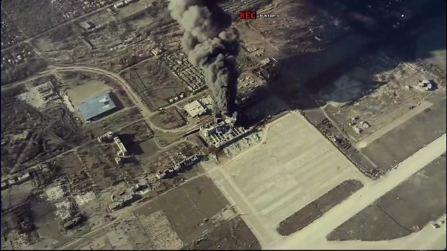 З&rsquo;явилися нові кадри удару по району Донецького аеропорту