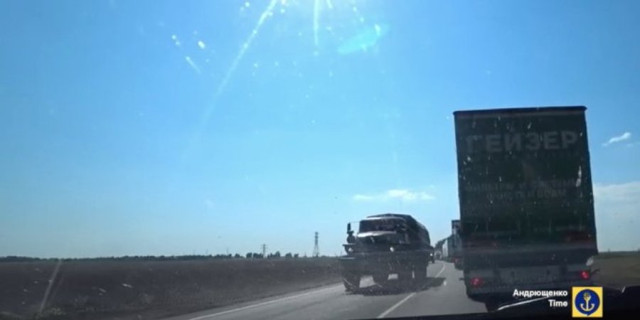 В окупованому Маріуполі зафіксовано рух військових колон В окупованому Маріуполі зафіксовано рух військових колон