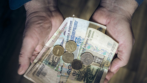 На окупованій Луганщині зростають борги перед комунальниками - зарплати не виплачують місяцями На окупованій Луганщині зростають борги перед комунальниками - зарплати не виплачують місяцями