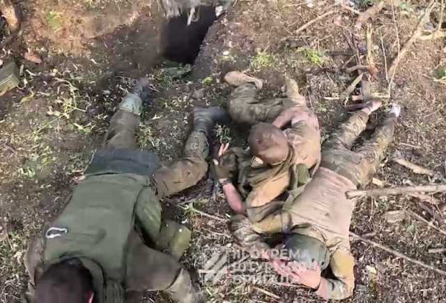 ЗСУ взяли в полон нову групу рашистів під Бахмутом ЗСУ взяли в полон нову групу рашистів під Бахмутом