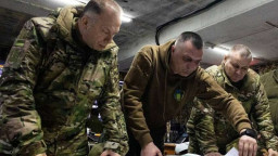 Олександр Сирський перевірив передові рубежі на Донеччині