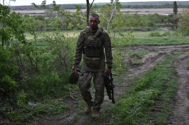 Українські командири визнають, що у ЗСУ є серйозна нестача живої сили - Financial Times