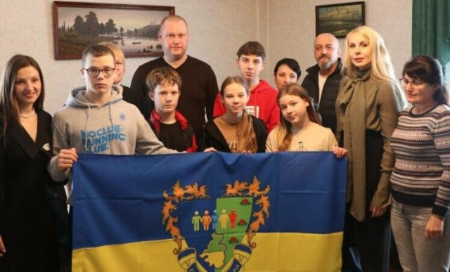 У Полтаві родині переселенців з Луганщини передали ключі від нового будинку