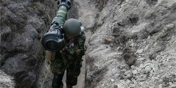 Російські війська активізували обстріли оборонних рубежів Луганщини Російські війська активізували обстріли оборонних рубежів Луганщини