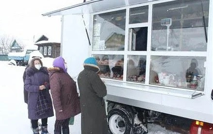 В захопленій Луганщині окупанти вводять автолавки для доставки продуктів