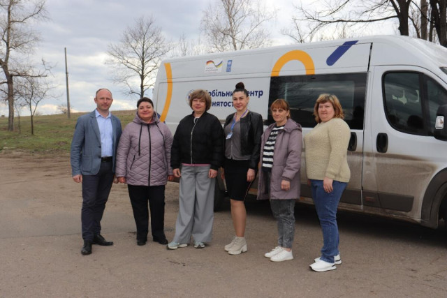У прифронтових та віддалених селищах Донеччини працює мобільний центр зайнятості