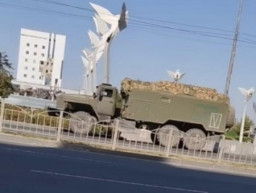 Російські окупанти в Маріуполі терміново переміщують техніку через загрозу ударів ЗСУ