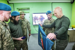 Рада оборони Донеччини відзначила морських піхотинців почесними нагородами (ФОТО)