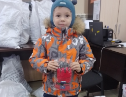 Переселенці з Луганщини, Донеччини та інших регіонів можуть безкоштовно отримати теплі речі: деталі