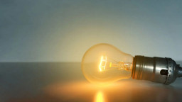 В окупованому Луганську одразу кілька районів залишилися без електропостачання