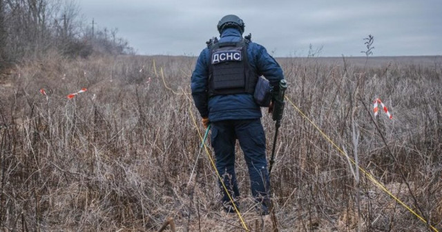 У Донецькій області піротехніки виявили та знешкодили 21 одиницю вибухонебезпечних предметів У Донецькій області піротехніки виявили та знешкодили 21 одиницю вибухонебезпечних предметів