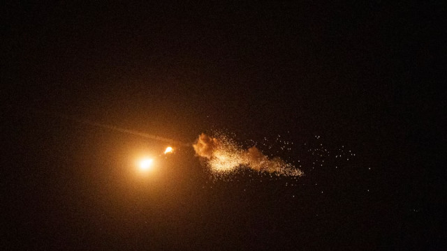 Посилення вогню на Донбасі: вночі росіяни атакували Покровський район Посилення вогню на Донбасі: вночі росіяни атакували Покровський район
