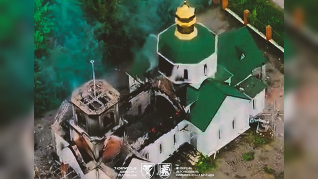 На Донеччині внаслідок удару дрона згоріла церква в селі Закітне