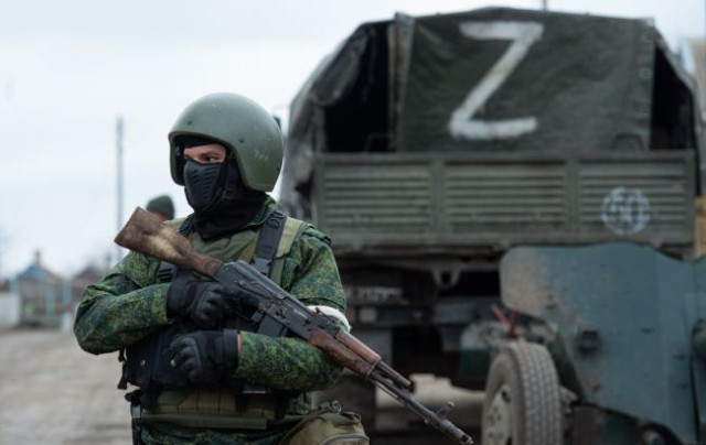 В Маріуполі зафіксовано вибухи та пожежу