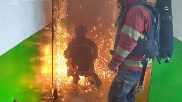 У Дружківці БПЛА потрапив у дев'ятиповерхівку: пожежу ліквідовано, постраждалих немає