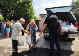 У прифронтові села Донеччини рятувальники доставили гуманітарну допомогу – ДСНС