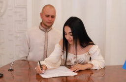 На Донеччині повідомили, скільки пар побрались і скільки розлучились за 2023 рік