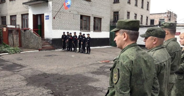 В'язнів із колоній "ЛНР" готують до відправлення на лінію фронту В'язнів із колоній "ЛНР" готують до відправлення на лінію фронту