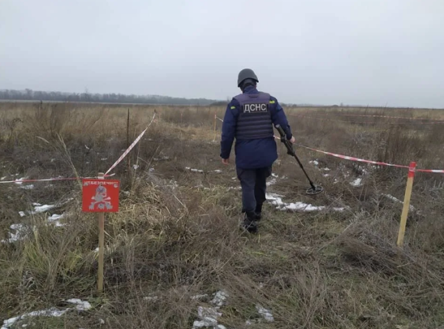 Фахівці обстежили Краматорський район на наявність вибухонебезпечних предметів - ДСНС