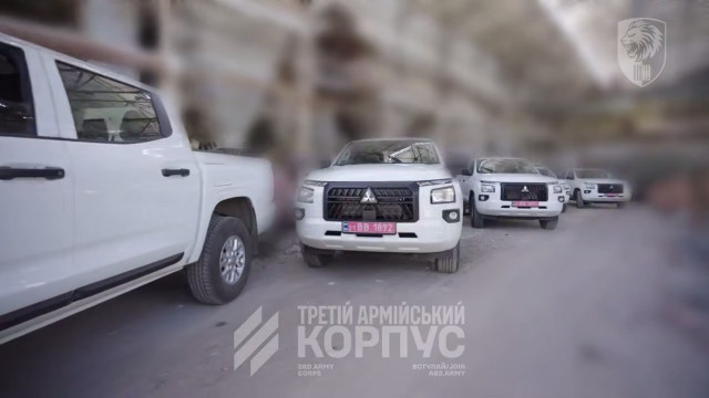 Луганська громада передала 63-й бригаді п&rsquo;ять Mitsubishi L200 і десятки FPV-дронів