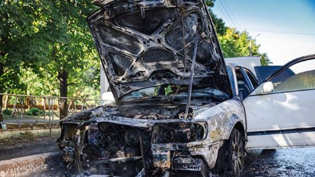 У Краматорську пожежники загасили загоряння в автомобілі У Краматорську пожежники загасили загоряння в автомобілі