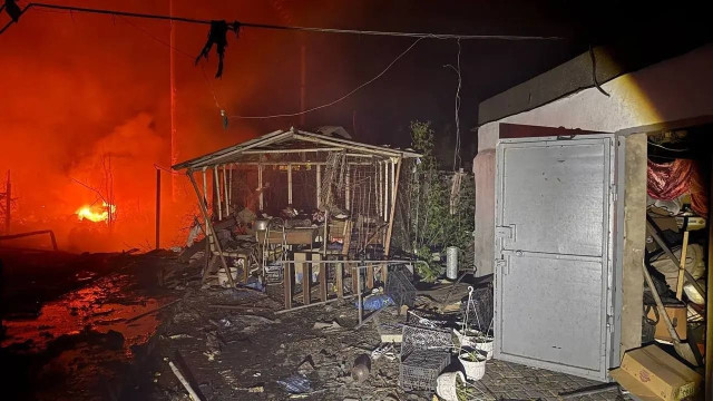 У Луганську заявили про атаку дрона на багатоповерхівку