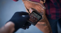 В окупованій Горлівці зловмисник вкрав мобільний телефон