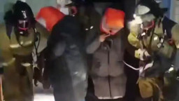 Пожежа в багатоповерхівці Луганська: п'ятеро людей евакуйовано