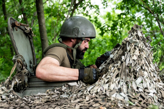 ЗСУ потерпають від низького морального духу через великі втрати та відсутність підкріплень - CNN