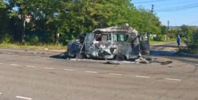 Внаслідок атаки БПЛА на "швидку" в Горлівці загинули двоє медиків Внаслідок атаки БПЛА на "швидку" в Горлівці загинули двоє медиків