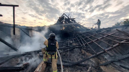 Внаслідок обстрілів на Донеччині спалахнули пожежі в п’яти населених пунктах — ДСНС