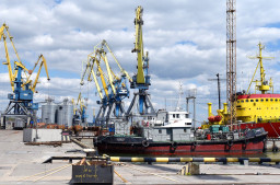 У порту окупованого Маріуполя помітили новий російський корабель