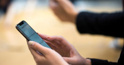 На Луганщині окупанти відключили мобільний зв'язок поблизу лінії фронту