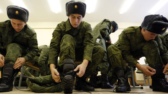 На окупованій Луганщині борги за комуналку "закривають" службою в армії РФ
