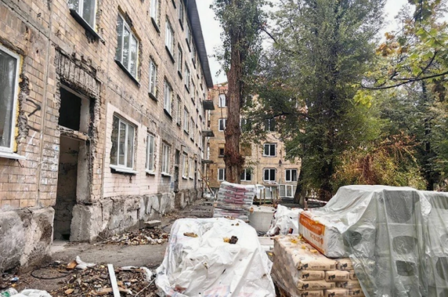 Загарбники скаржаться на масштаби руйнувань в Авдіївці: кажуть, що залучили «багато фахівців»