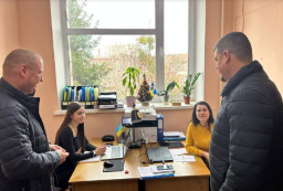 Лисогор завітав до координаційного центру надання допомоги ВПО з Луганщини у Житомирі