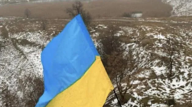 У тимчасово окупованій Макіївці на Донеччині встановили синьо-жовтий прапор