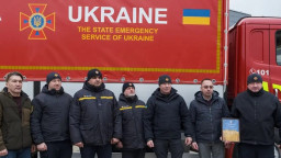 Рятувальники Покровського району отримали новий вантажний автомобіль для роботи в зоні бойових дій