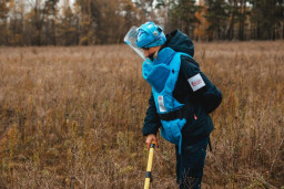 Переселенці з Луганщини можуть освоїти професію демінера завдяки міжнародній програмі